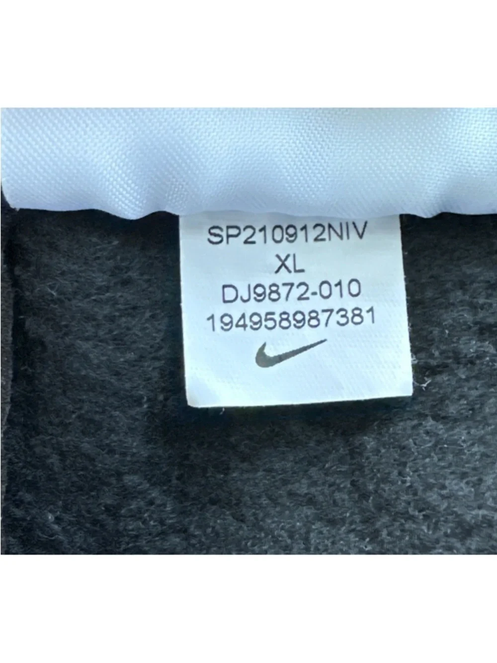 NIKE Sportswear AOP Moji Alumni Shorts Kids XL Black Emoji Air Max DJ9872-010